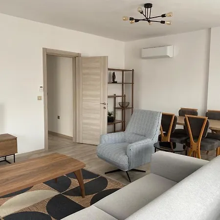 Cozy Apartment With Central Location Near Marmaris Public Beach شقة *