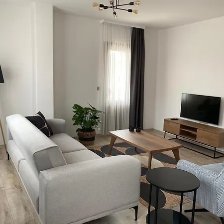 Cozy Apartment With Central Location Near Marmaris Public Beach *